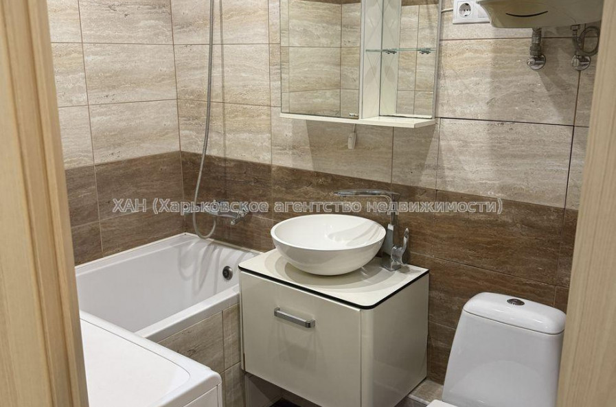 Продам квартиру, Зерновая ул. , 2 кім., 46 м², авторский дизайн 