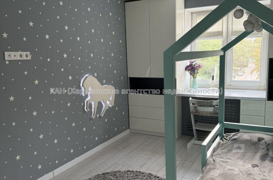 Продам квартиру, Зерновая ул. , 2 кім., 46 м², авторский дизайн 