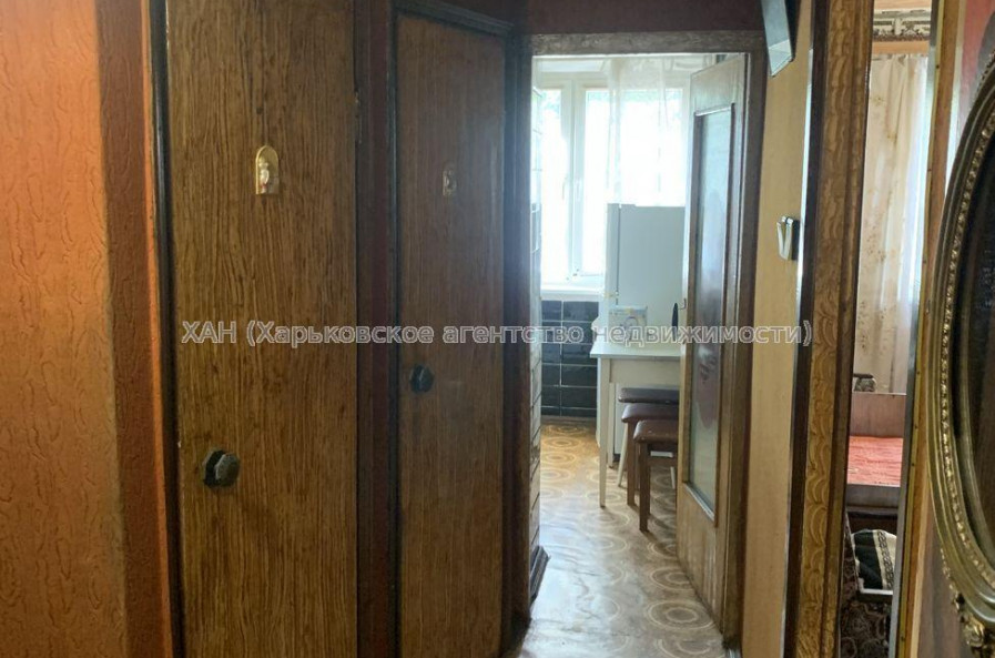 Продам квартиру, Владислава Зубенко ул. , 3 кім., 60 м², советский ремонт 