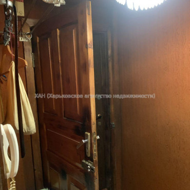 Продам квартиру, Владислава Зубенко ул. , 3  ком., 60 м², советский ремонт 