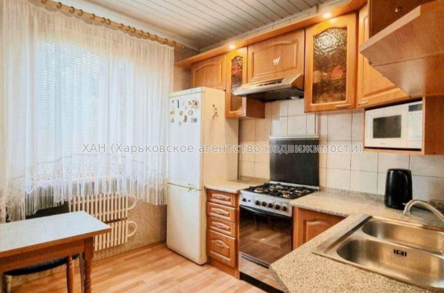 Продам квартиру, Матюшенко ул. , 2  ком., 57 м², косметический ремонт 