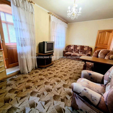 Продам квартиру, Матюшенко ул. , 2  ком., 57 м², косметический ремонт 