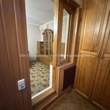 Продам квартиру, Матюшенко ул. , 2  ком., 52 м², косметический ремонт 