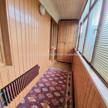 Продам квартиру, Матюшенко ул. , 2  ком., 57 м², косметический ремонт 