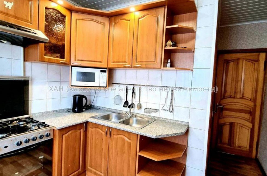Продам квартиру, Матюшенко ул. , 2  ком., 57 м², косметический ремонт 