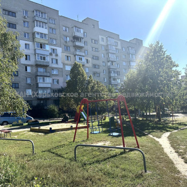 Продам квартиру, Нестерова ул. , 3  ком., 67 м², частичный ремонт 