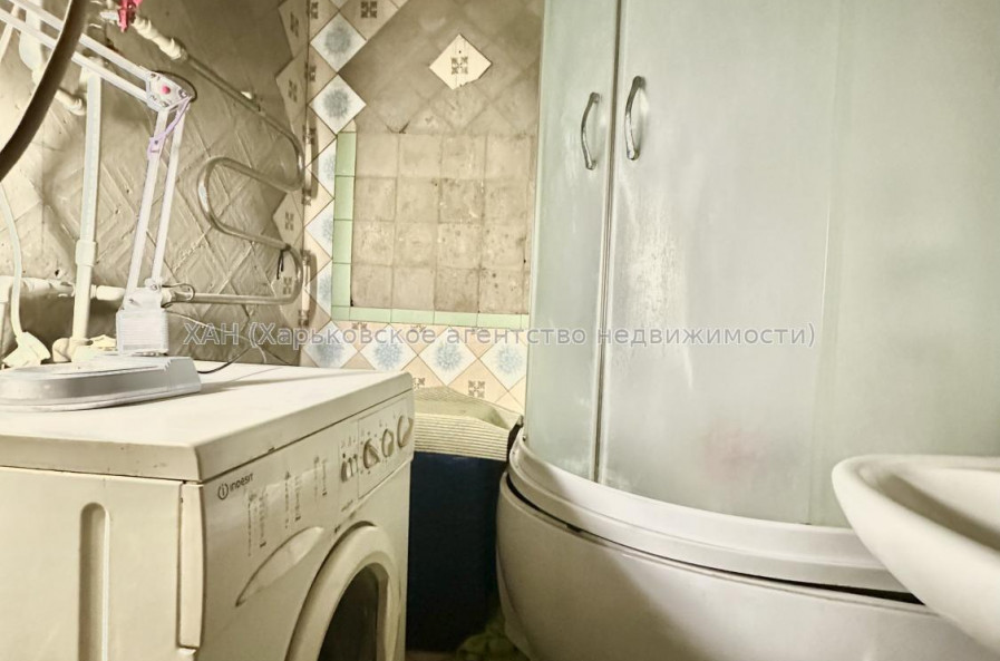 Продам квартиру, Самолетная ул. , 3  ком., 67 м², частичный ремонт 