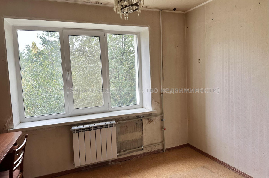 Продам квартиру, Нестерова ул. , 3  ком., 67 м², частичный ремонт 