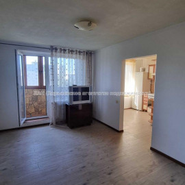 Продам квартиру, Юбилейный просп. , 1  ком., 32.80 м², капитальный ремонт