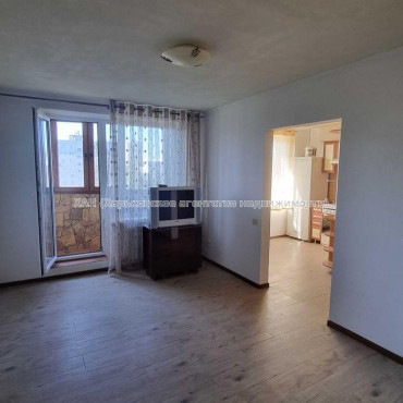 Продам квартиру, Юбилейный просп. , 1 кім., 32.80 м², капитальный ремонт 