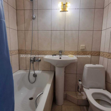 Продам квартиру, Юбилейный просп. , 1 кім., 32.80 м², капитальный ремонт 