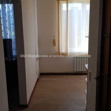 Продам квартиру, Юбилейный просп. , 1 кім., 32.80 м², капитальный ремонт 