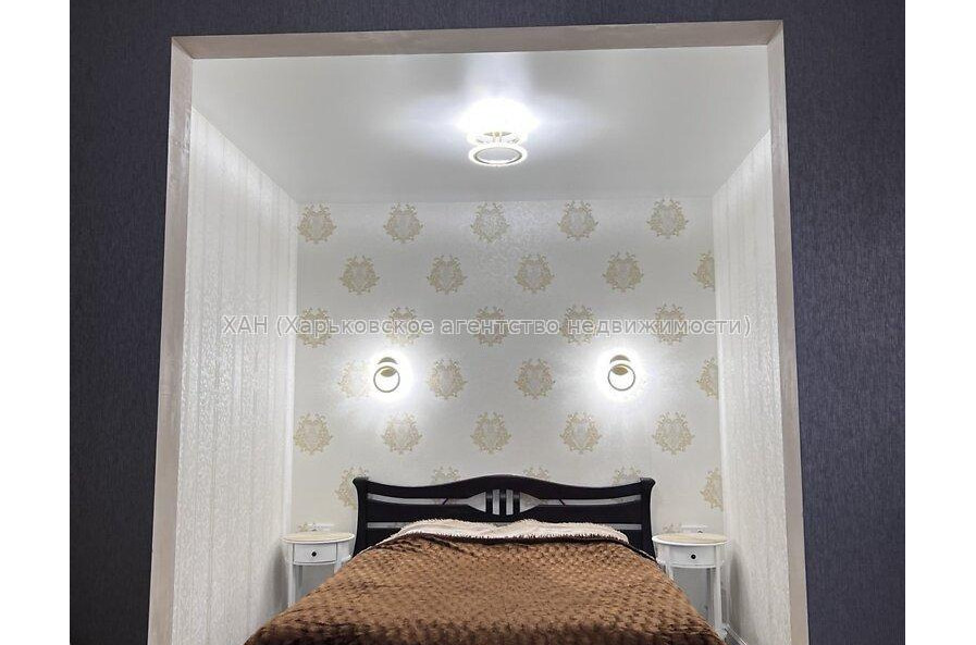 Продам квартиру, Драгоманова ул. , 1 кім., 37 м², капитальный ремонт 