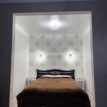 Продам квартиру, Драгоманова ул. , 1  ком., 37 м², капитальный ремонт 