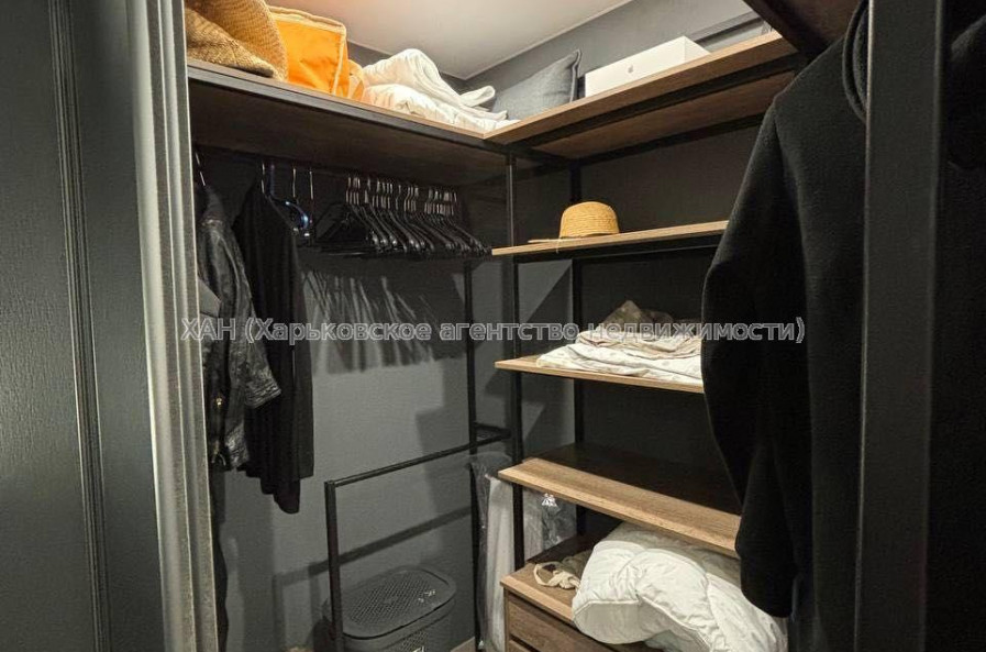 Продам квартиру, Домостроительная ул. , 1 кім., 51 м², авторский дизайн 