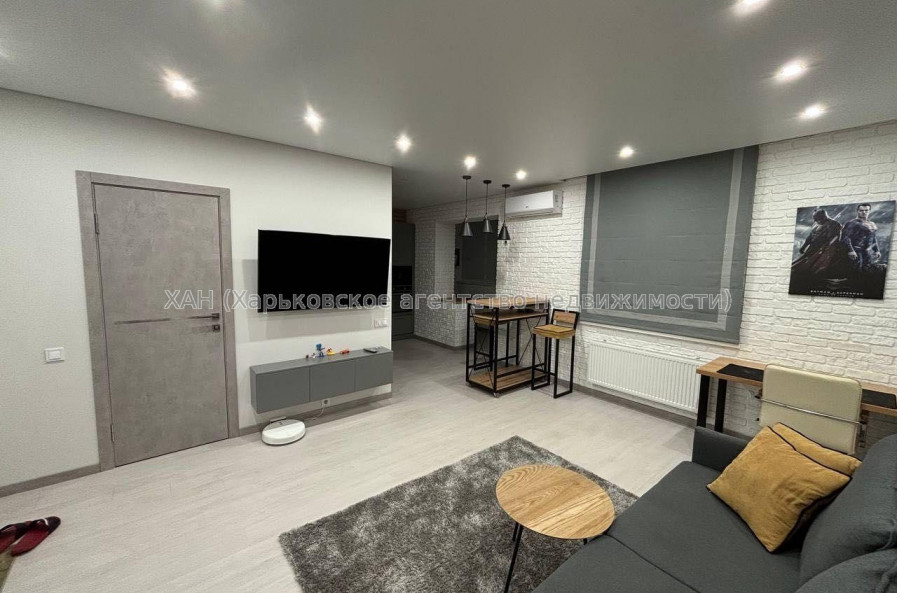 Продам квартиру, Домостроительная ул. , 1 кім., 51 м², авторский дизайн 
