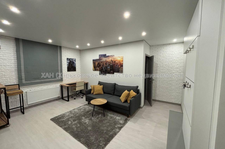 Продам квартиру, Домостроительная ул. , 1 кім., 51 м², авторский дизайн 