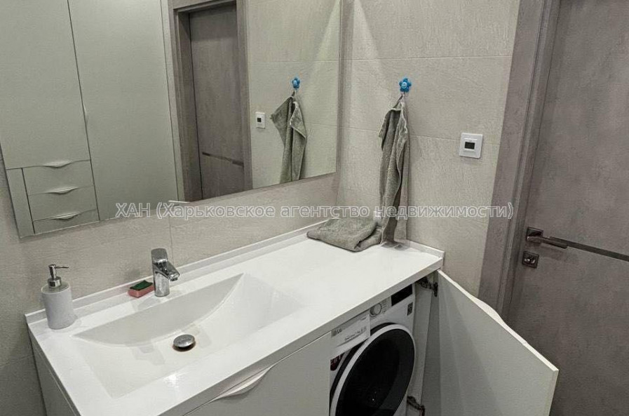 Продам квартиру, Домостроительная ул. , 1 кім., 51 м², авторский дизайн 
