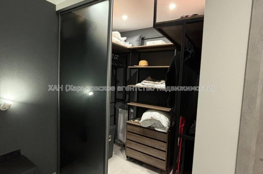 Продам квартиру, Домостроительная ул. , 1 кім., 51 м², авторский дизайн 