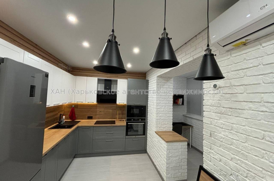 Продам квартиру, Домостроительная ул. , 1 кім., 51 м², авторский дизайн 