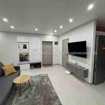 Продам квартиру, Домостроительная ул. , 1 кім., 51 м², авторский дизайн 