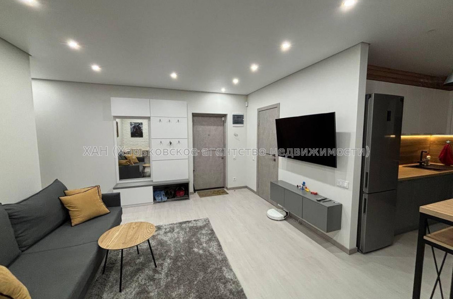 Продам квартиру, Домостроительная ул. , 1 кім., 51 м², авторский дизайн 