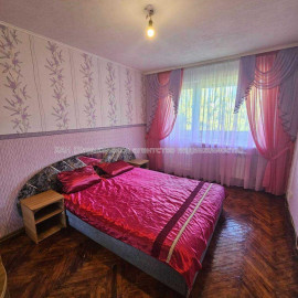 Продам квартиру, Тракторостроителей просп. , 2  ком., 44 м², советский ремонт
