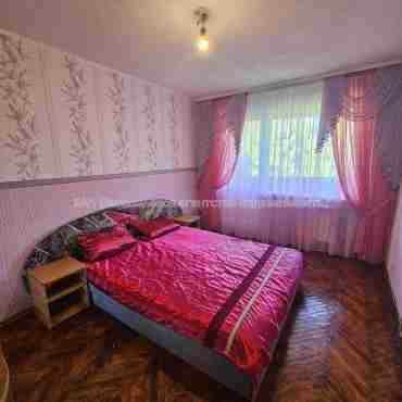 Продам квартиру, Тракторостроителей просп. , 2  ком., 44 м², советский ремонт 