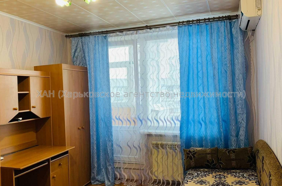 Продам квартиру, Валентиновская ул. , 1 кім., 26 м², косметический ремонт 