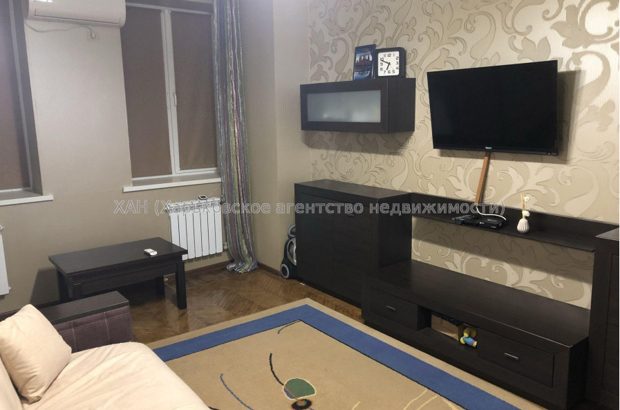 Продам квартиру, Алчевских ул. , 1 кім., 32.70 м², косметический ремонт 