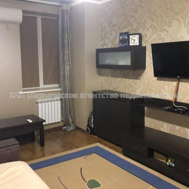 Продам квартиру, Алчевских ул. , 1 кім., 32.70 м², косметический ремонт 
