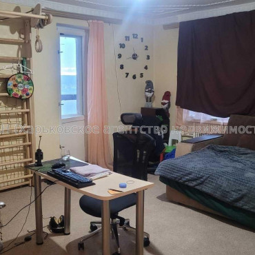 Продам квартиру, Клочковская ул. , 4 кім., 110 м², советский ремонт 