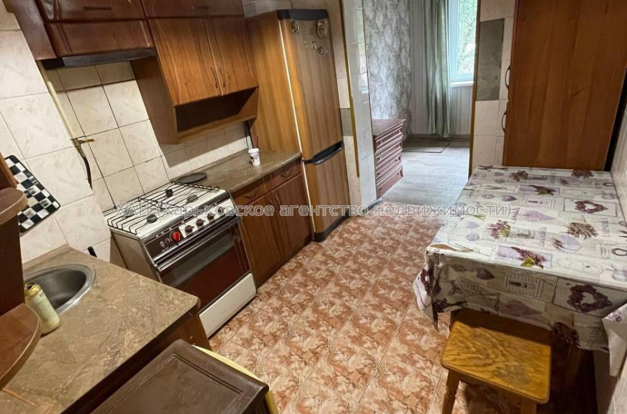Сдам квартиру, Ньютона ул. , 4  ком., 83 м², косметический ремонт 