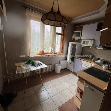 Продам квартиру, Борзенко Сергея ул. , 4 кім., 86 м², косметический ремонт 