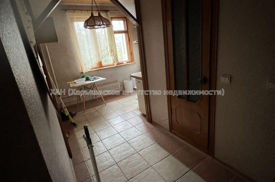 Продам квартиру, Борзенко Сергея ул. , 4  ком., 86 м², косметический ремонт 