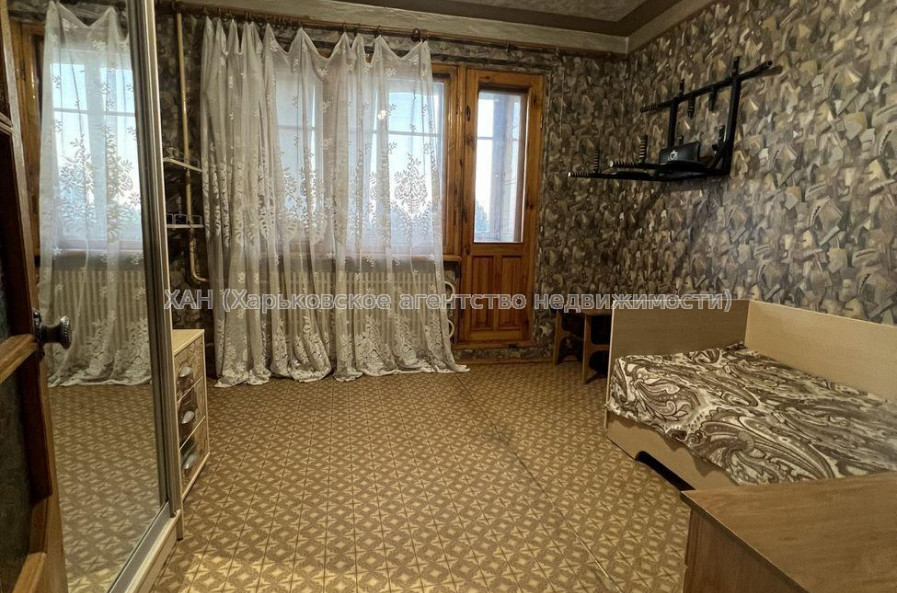 Продам квартиру, Всеволода Татькова ул. , 4 кім., 86 м², косметический ремонт 
