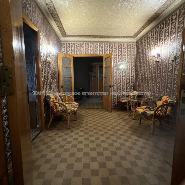 Продам квартиру, Всеволода Татькова ул. , 4 кім., 86 м², косметический ремонт 