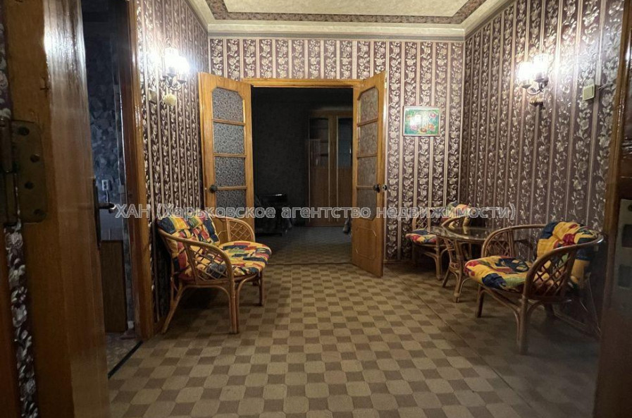 Продам квартиру, Всеволода Татькова ул. , 4 кім., 86 м², косметический ремонт 