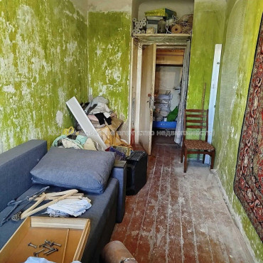 Продам квартиру, Василия Мельникова ул. , 2 кім., 30 м², без ремонта 