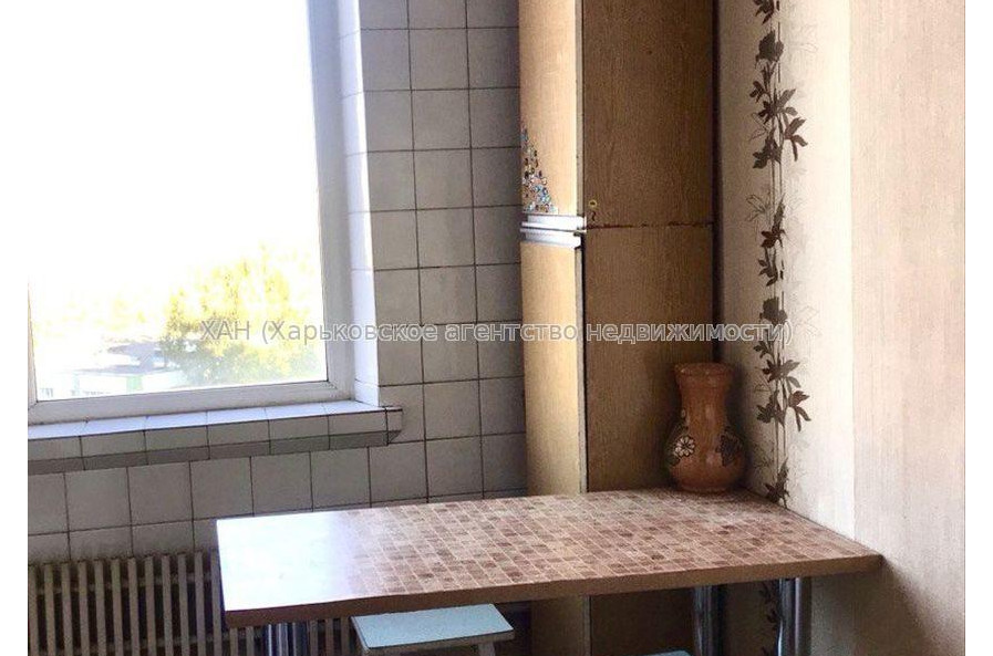 Продам квартиру, Победы просп. , 3  ком., 64.90 м², косметический ремонт 