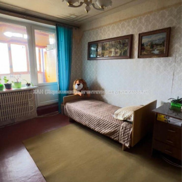 Продам квартиру, Победы просп. , 3 кім., 64.90 м², косметический ремонт 