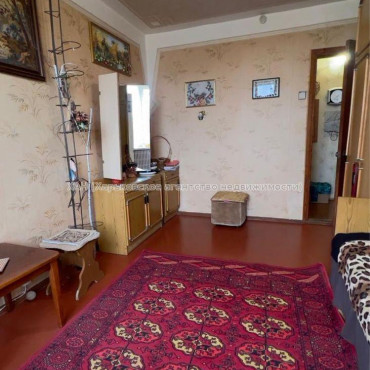 Продам квартиру, Победы просп. , 3 кім., 64.90 м², косметический ремонт 