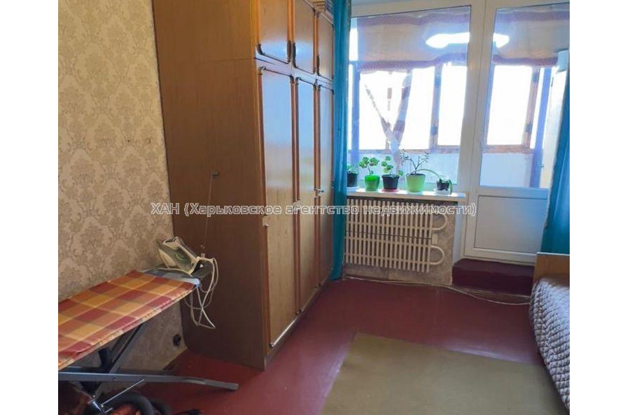 Продам квартиру, Победы просп. , 3 кім., 64.90 м², косметический ремонт 