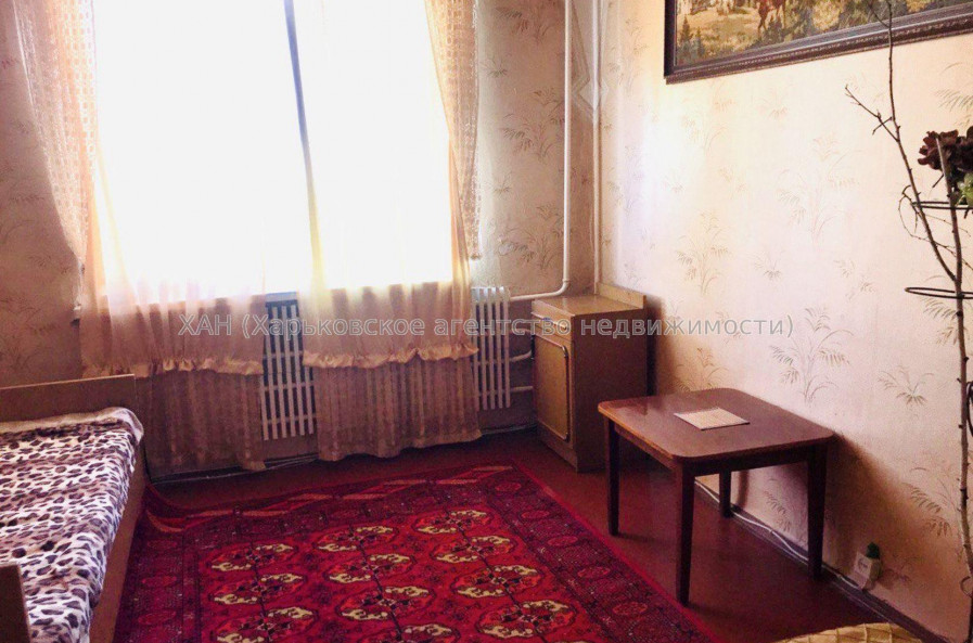 Продам квартиру, Победы просп. , 3  ком., 64.90 м², косметический ремонт 