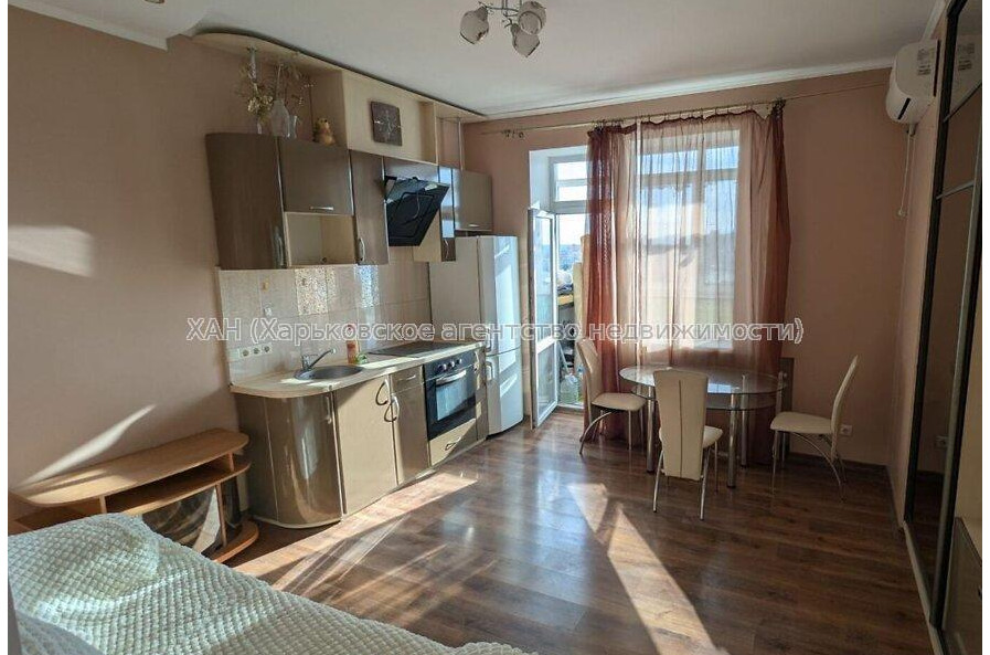 Продам квартиру, Победы просп. , 1  ком., 50 м², капитальный ремонт 