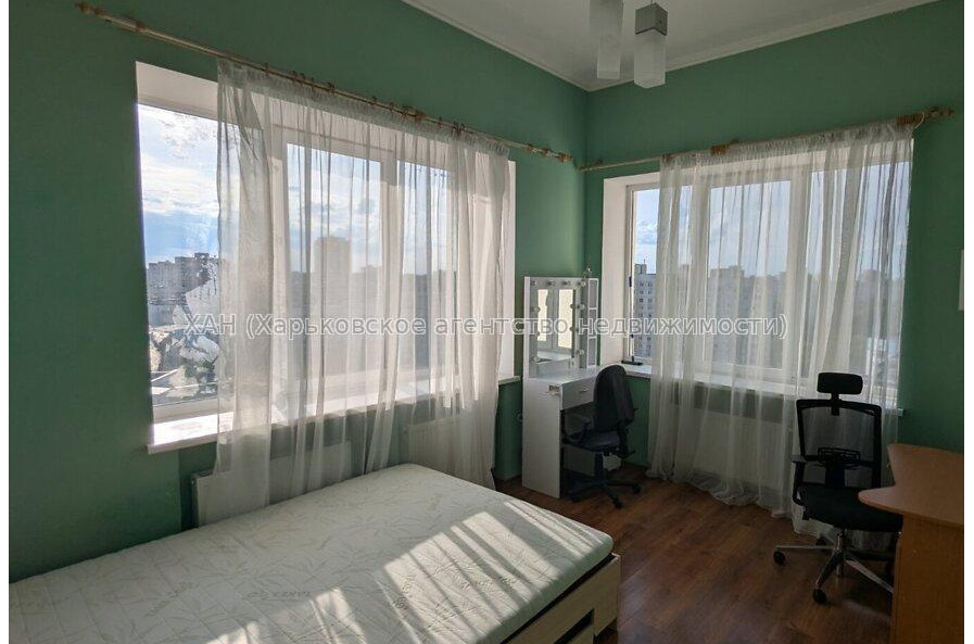 Продам квартиру, Победы просп. , 1  ком., 50 м², капитальный ремонт 