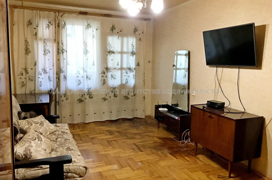 Сдам квартиру, Гарибальди ул. , 8 , 2  ком., 33 м², косметический ремонт 