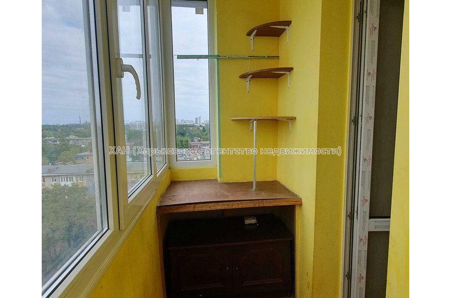 Продам квартиру, Харьковских Дивизий ул. , 3  ком., 65 м², косметический ремонт 