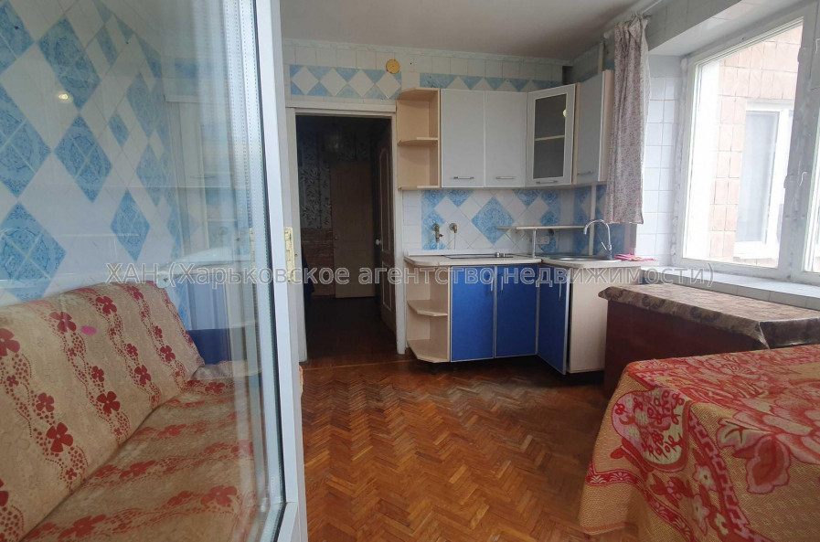 Продам квартиру, Харьковских Дивизий ул. , 3  ком., 65 м², косметический ремонт 