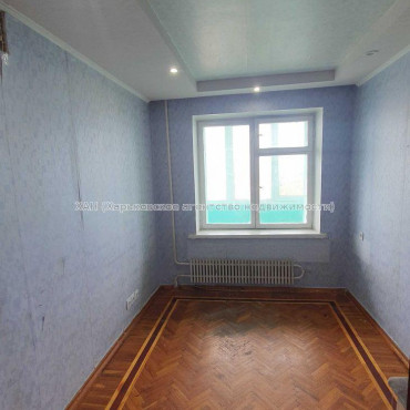 Продам квартиру, Харьковских Дивизий ул. , 3 кім., 65 м², косметический ремонт 